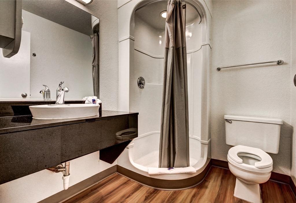 Motel 6 Wells Room photo