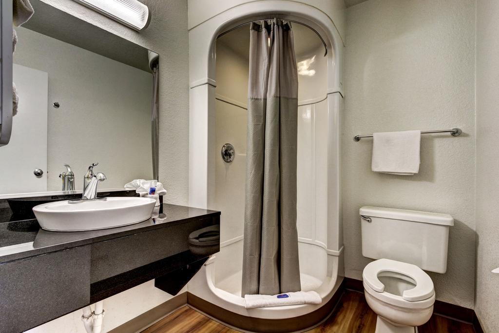 Motel 6 Wells Room photo